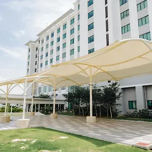 Hotel Raia & Convention Centre